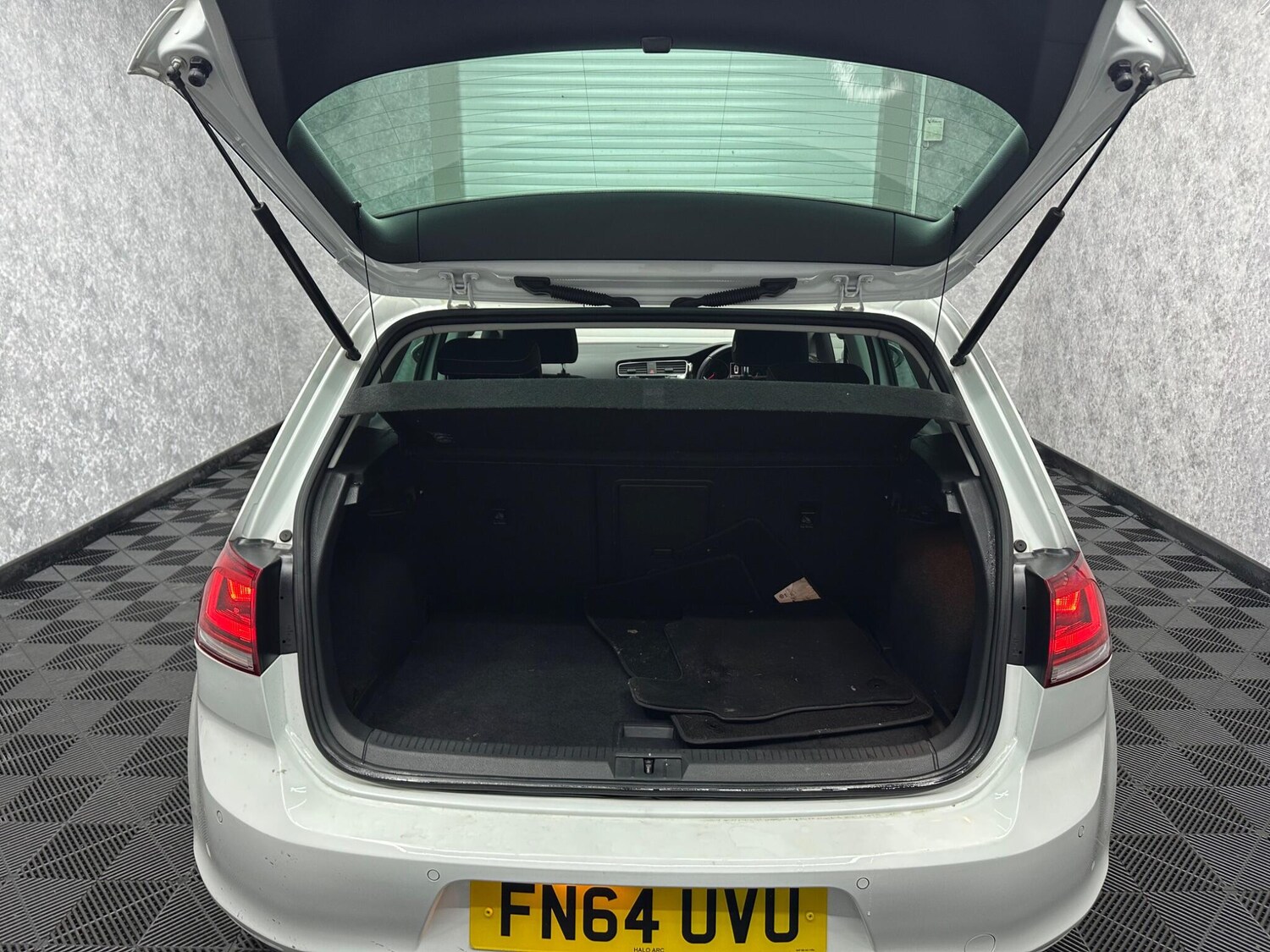 Used Volkswagen Golf 2014 for sale - 77376821: Photo 28