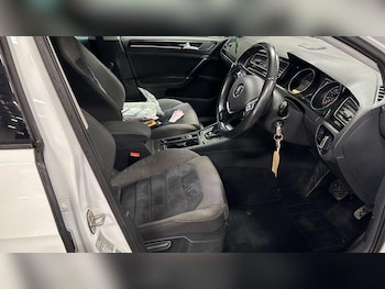 Used Volkswagen Golf 2014 for sale - 77376821: Photo