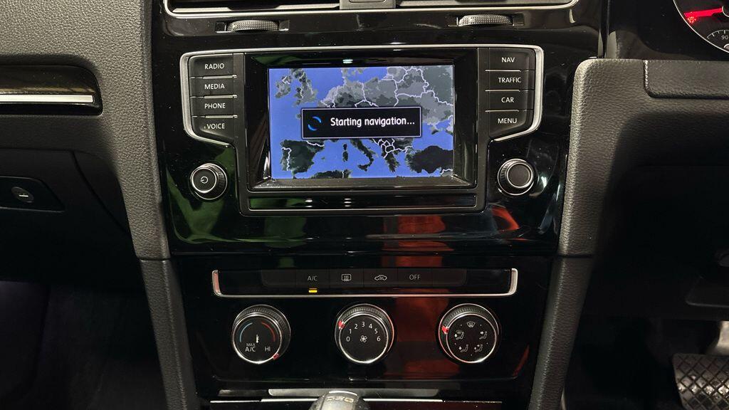 Used Volkswagen Golf 2014 for sale - 77376821: Photo 3