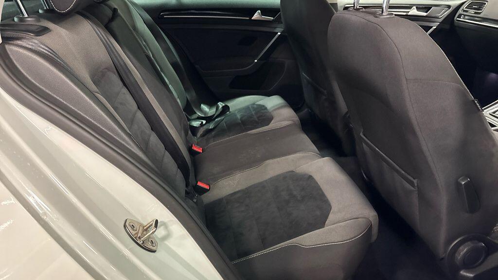 Used Volkswagen Golf 2014 for sale - 77376821: Photo 4