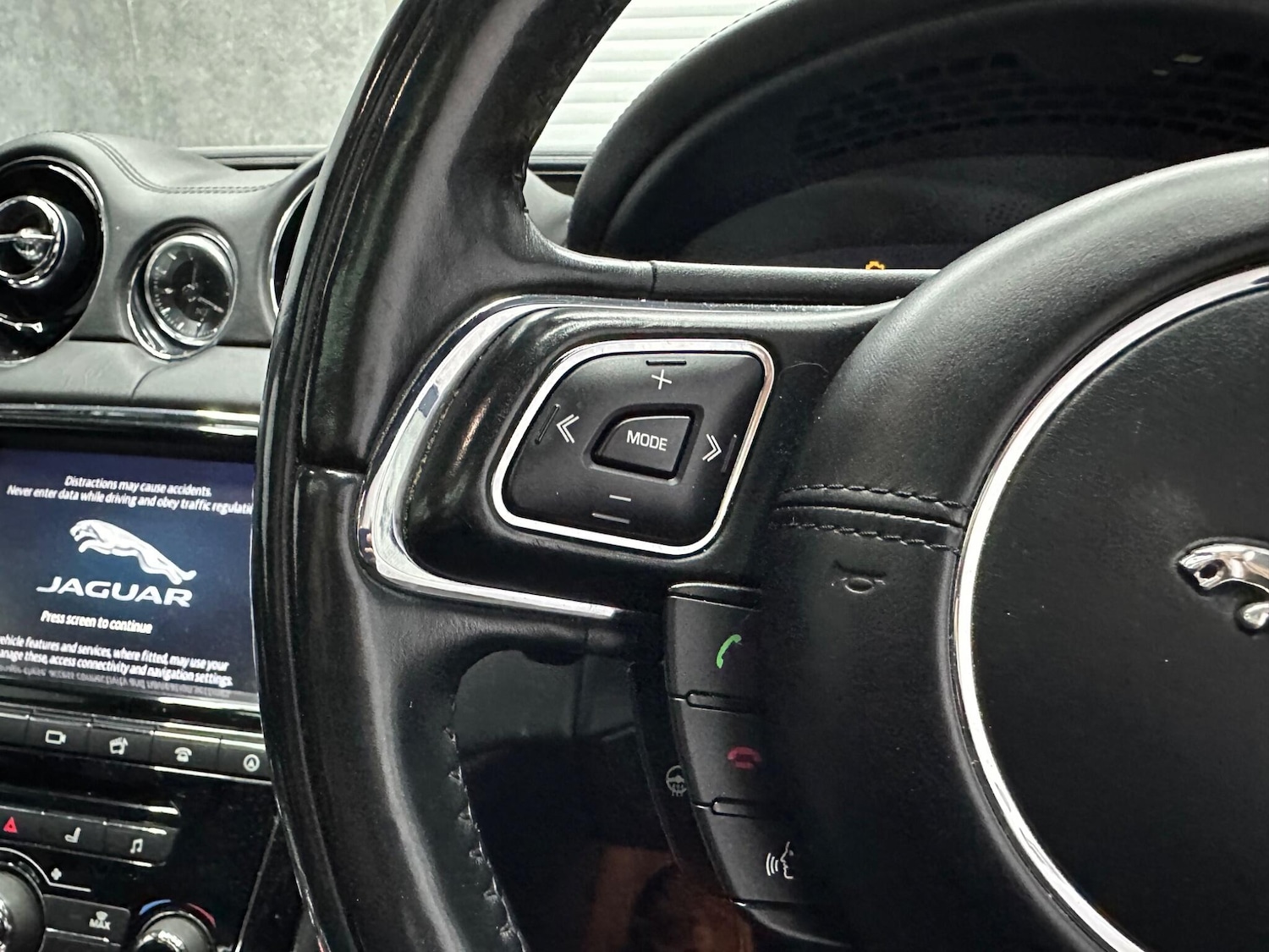 Used Jaguar XJ 2016 for sale - 78058112: Photo 10