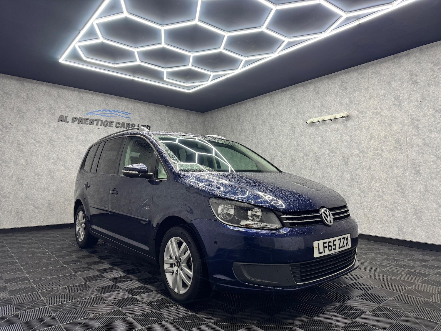 Used Volkswagen Touran 2015 for sale - 76432976: Photo 19