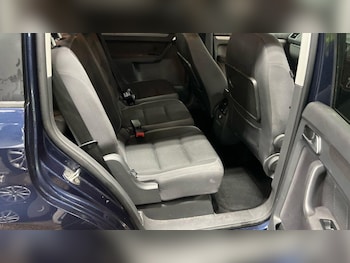 Used Volkswagen Touran 2015 for sale - 76432976: Photo