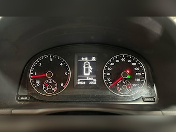 Used Volkswagen Touran 2015 for sale - 76432976: Photo