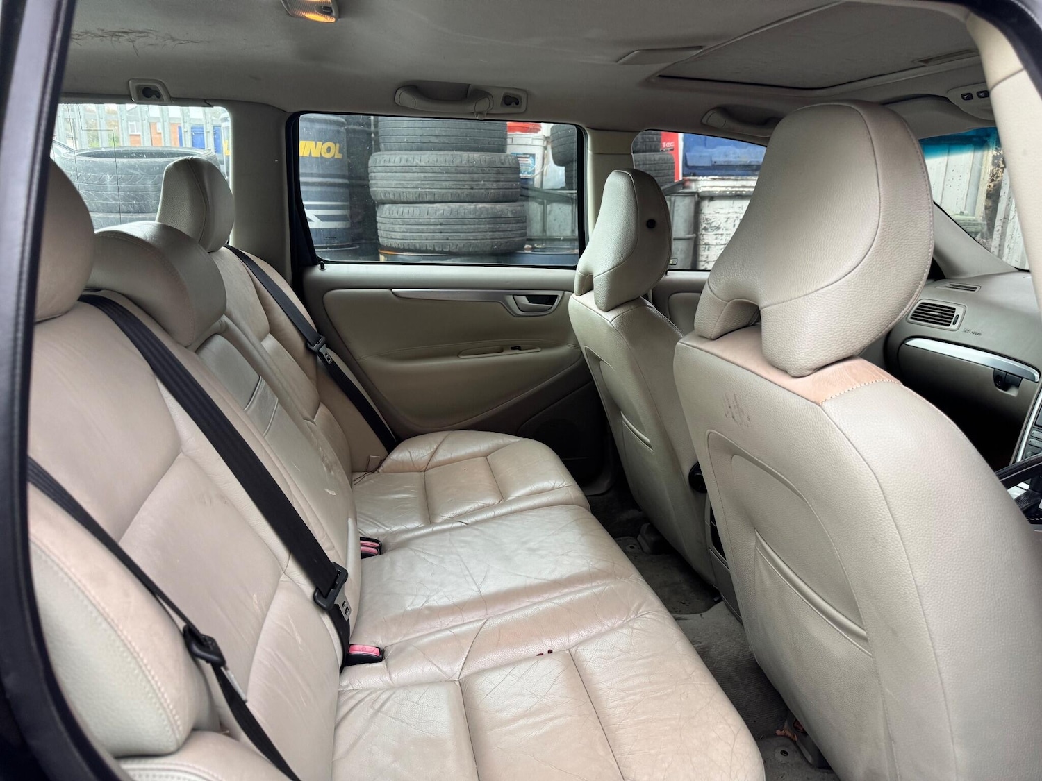 Used Volvo V70 2005 for sale - 76832812: Photo 3