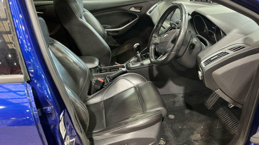 Used Ford Focus for sale - 77612985: Photo 2