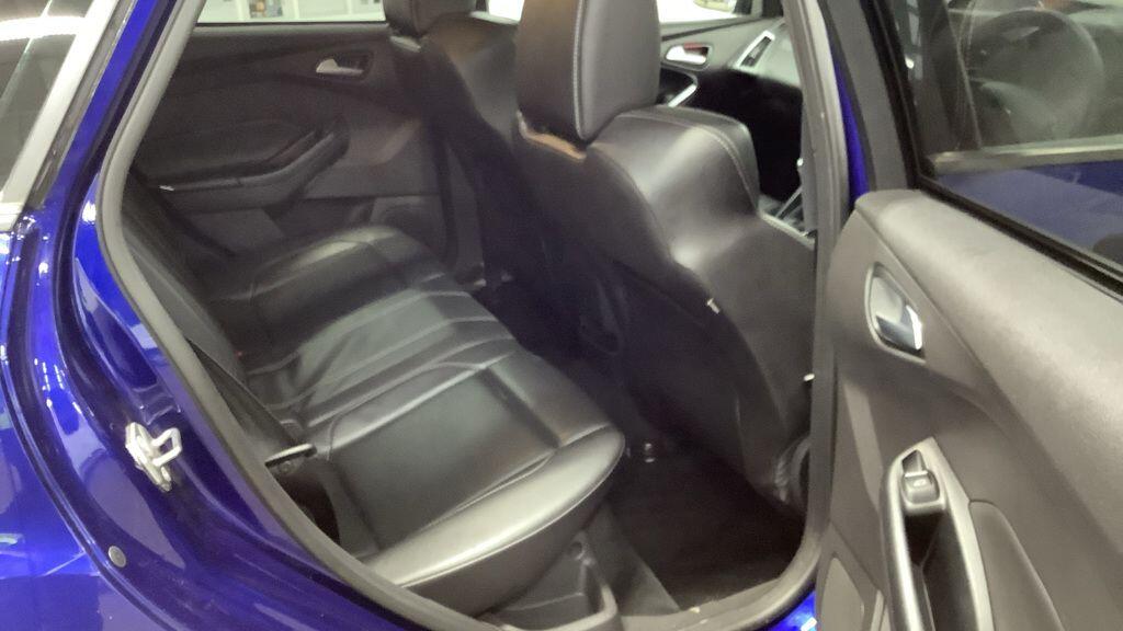 Used Ford Focus 2015 for sale - 76976416: Photo 3