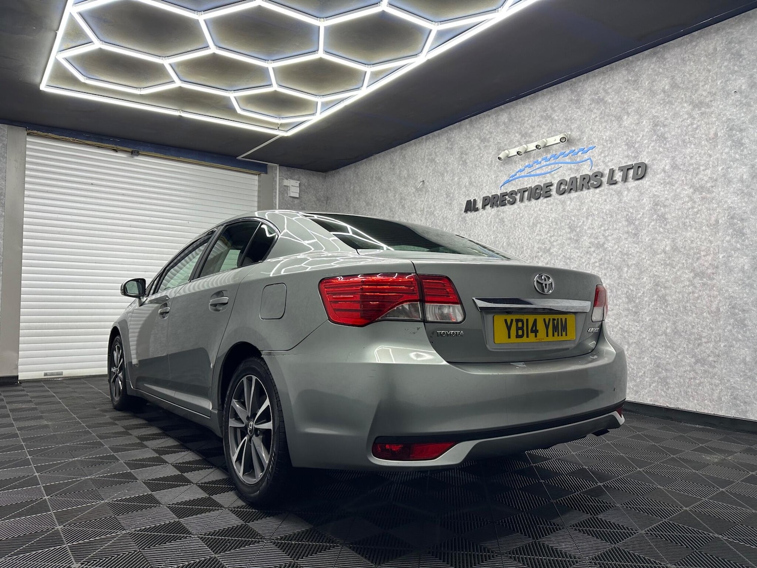 Used Toyota Avensis 2014 for sale - 78058703: Photo 11