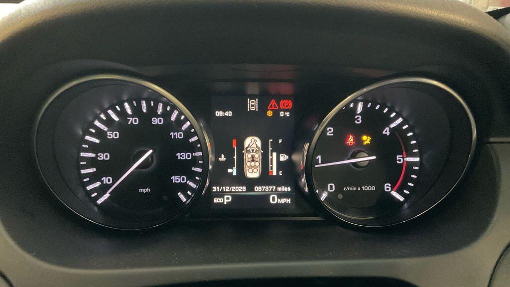 Used Land Rover Discovery Sport 2015 for sale - 77101955: Photo 4