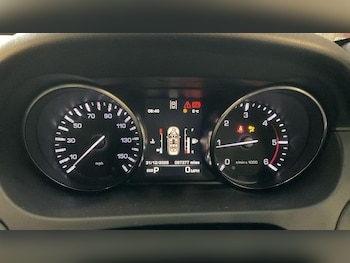 Used Land Rover Discovery Sport 2015 for sale - 77101955: Photo