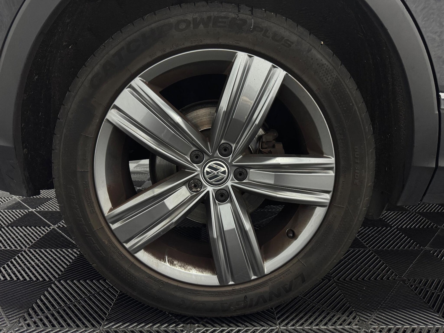 Used Volkswagen Tiguan 2017 for sale - 76671180: Photo 22