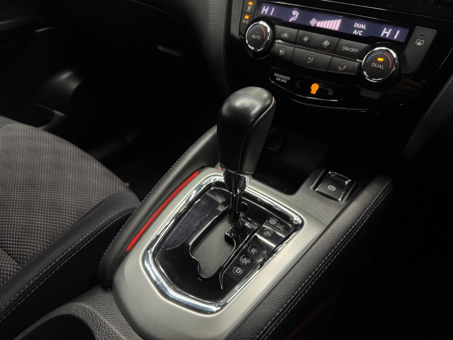 Used Nissan Qashqai 2014 for sale - 76238566: Photo 11