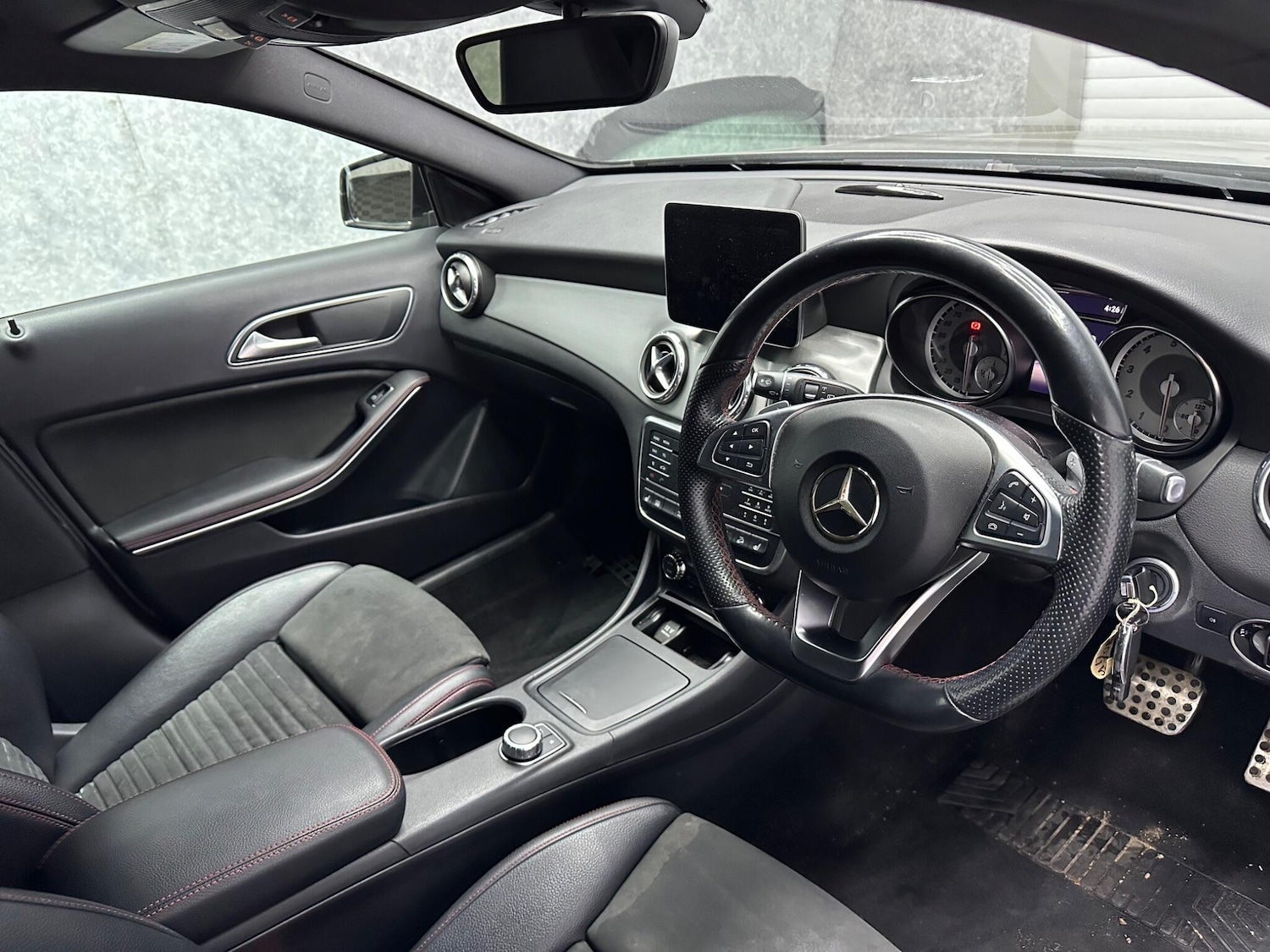 Used Mercedes-Benz GLA 2017 for sale - 78058100: Photo 2