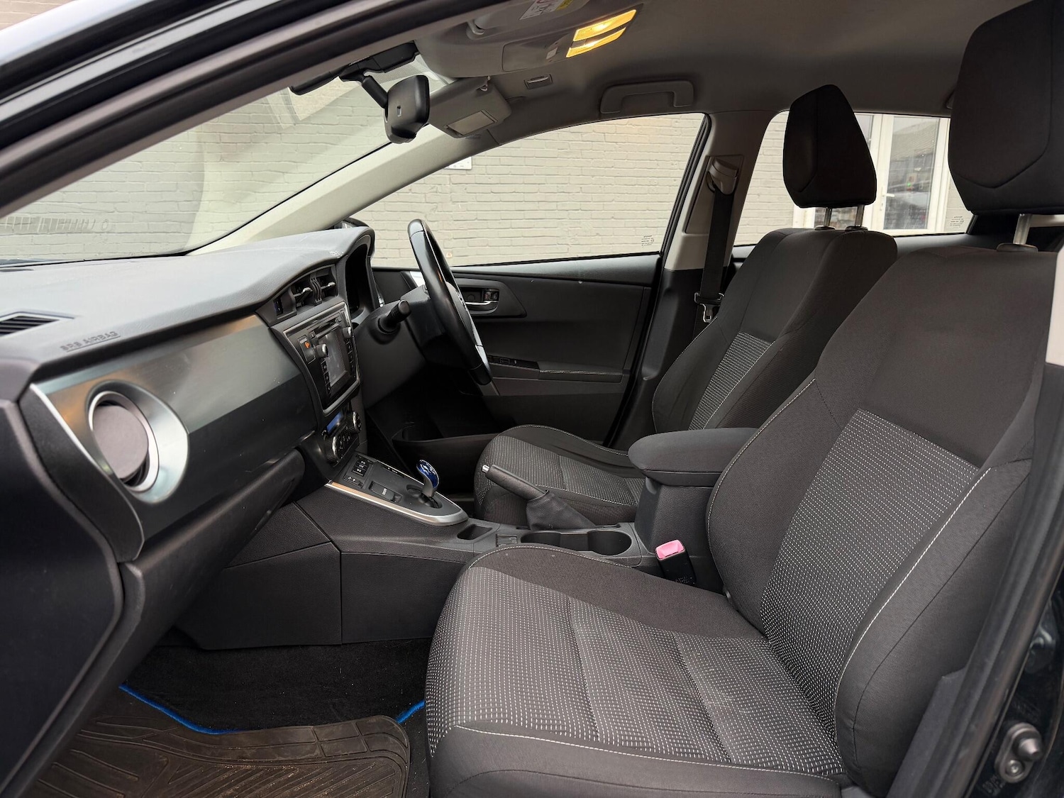 Used Toyota Auris 2013 for sale - 77081342: Photo 3