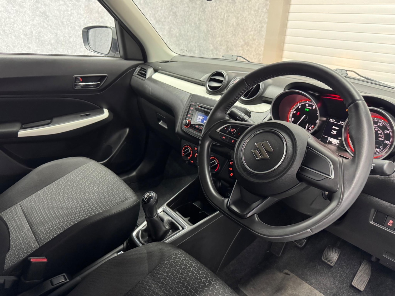 Used Suzuki Swift for sale - 78058979: Photo 2