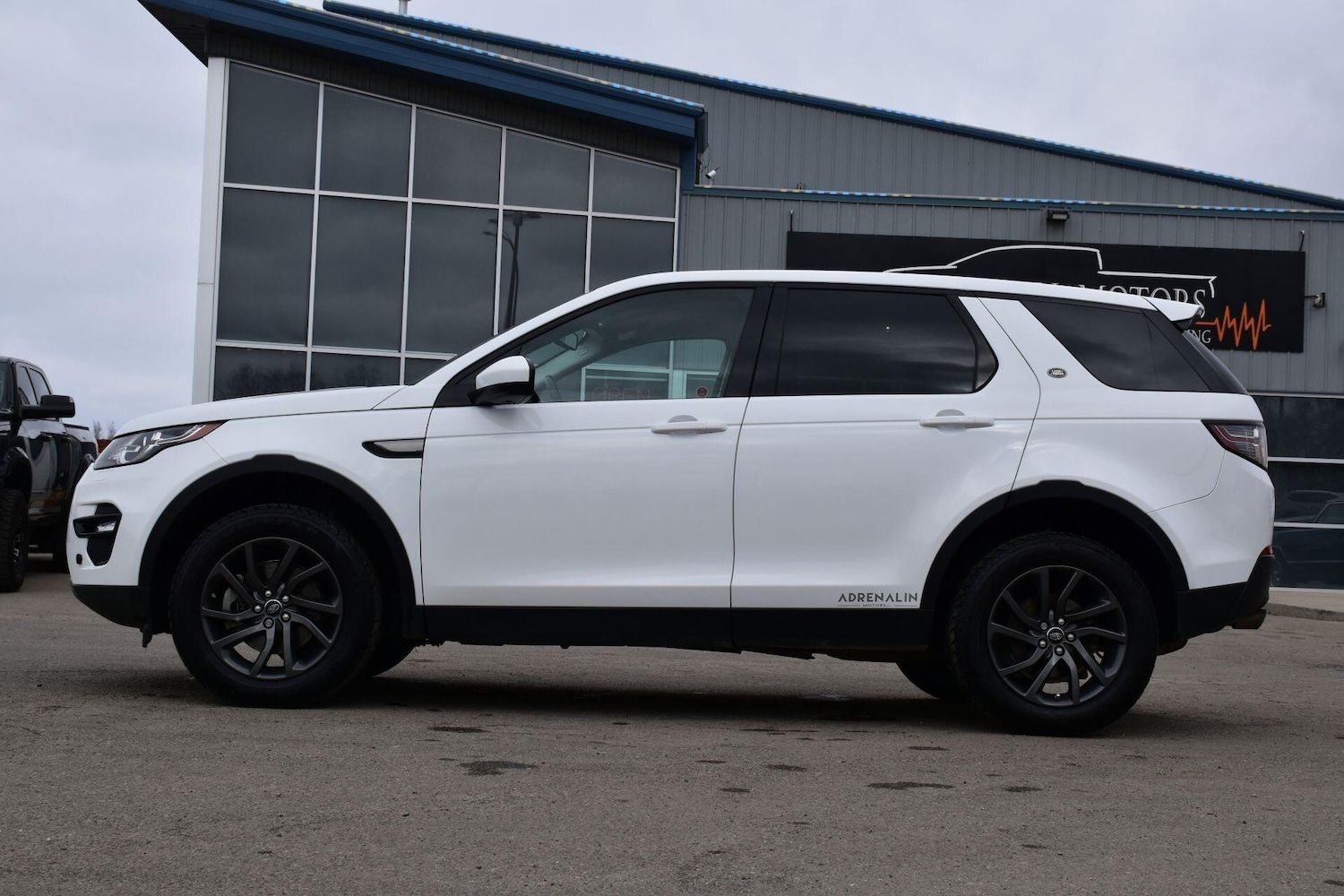 Used Land Rover Discovery Sport 2017 for sale - 77657852: Photo 2