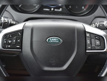Used Land Rover Discovery Sport 2017 for sale - 77657852: Photo