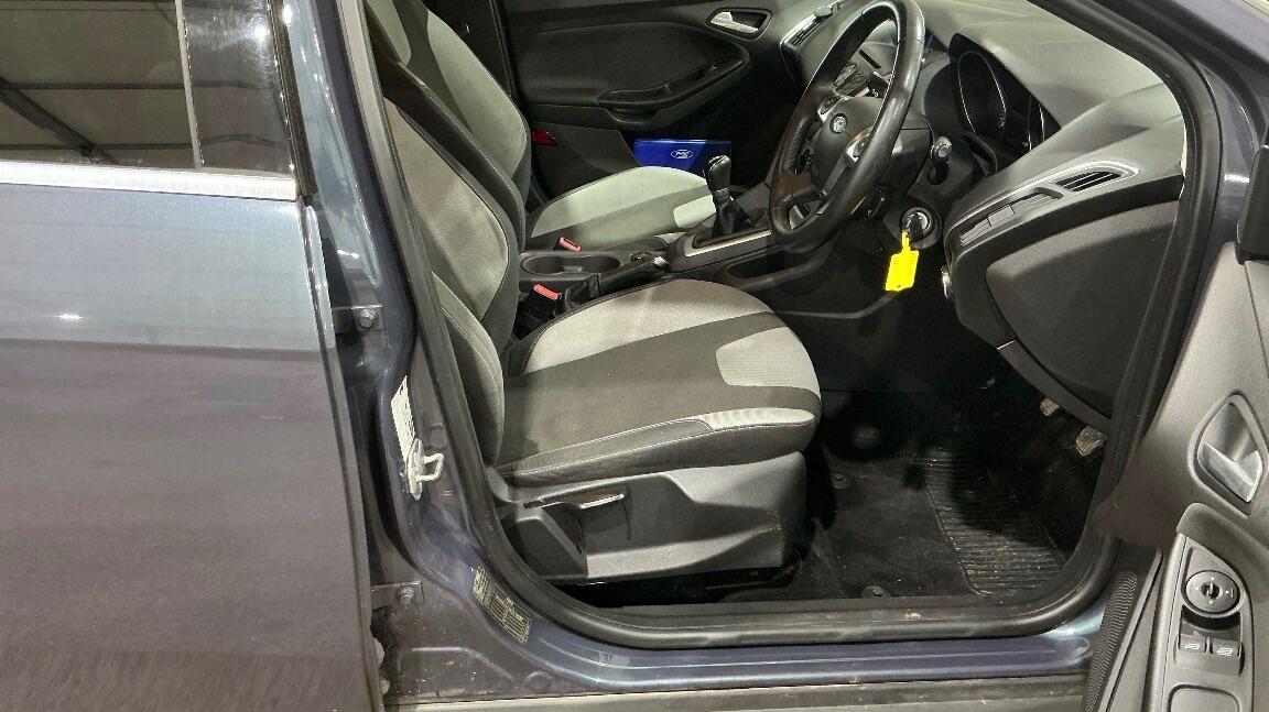 Used Ford Focus for sale - 77793521: Photo 2