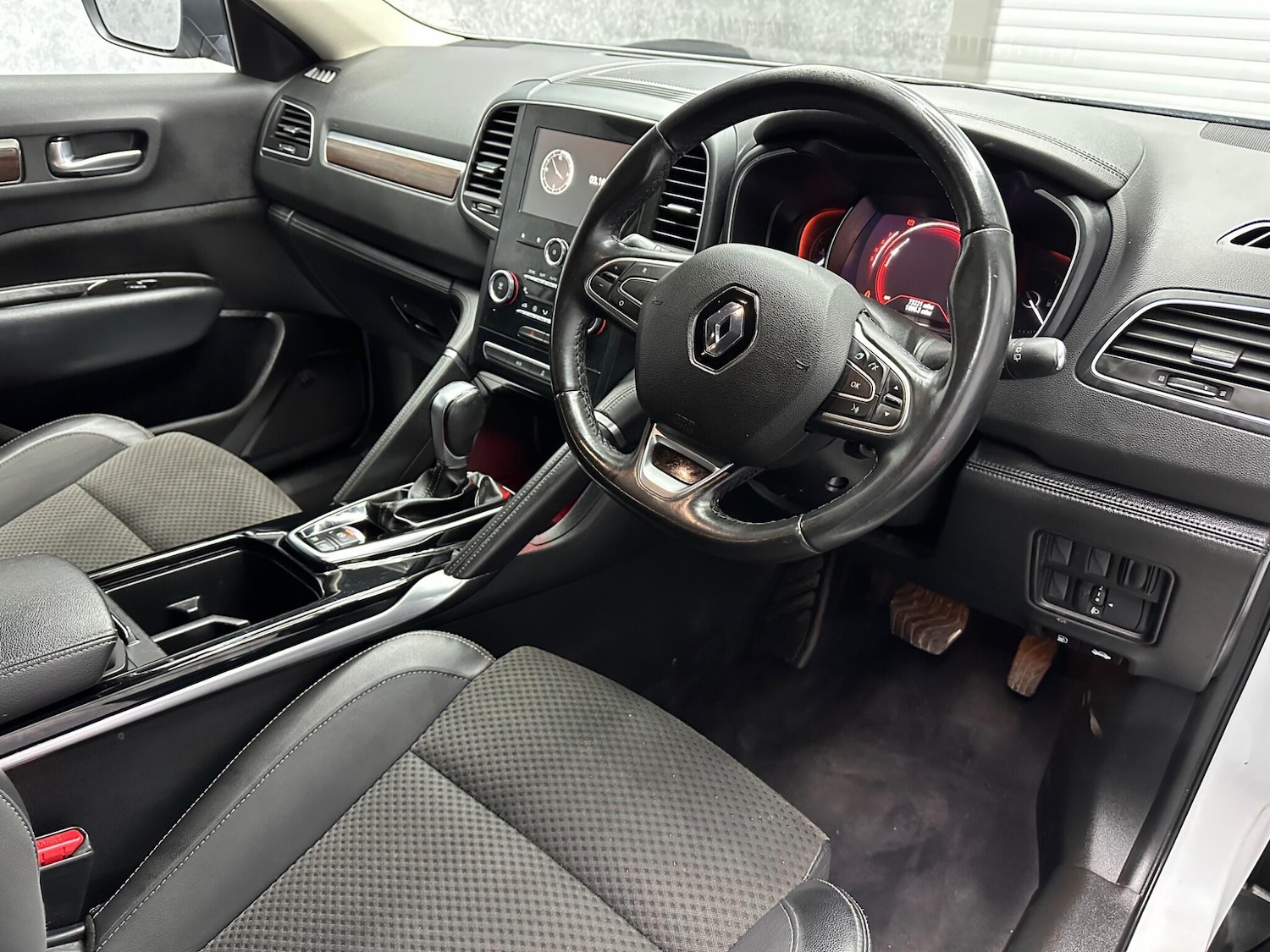 Used Renault Koleos for sale - 78057669: Photo 2
