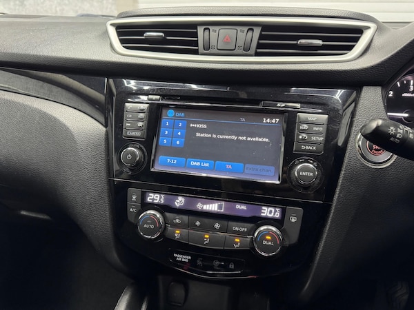 Used Nissan Qashqai 2015 for sale - 76246862: Photo 15