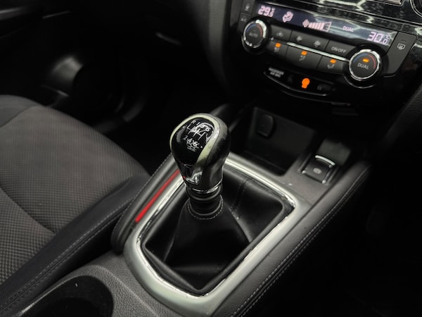 Used Nissan Qashqai 2015 for sale - 76246862: Photo 16
