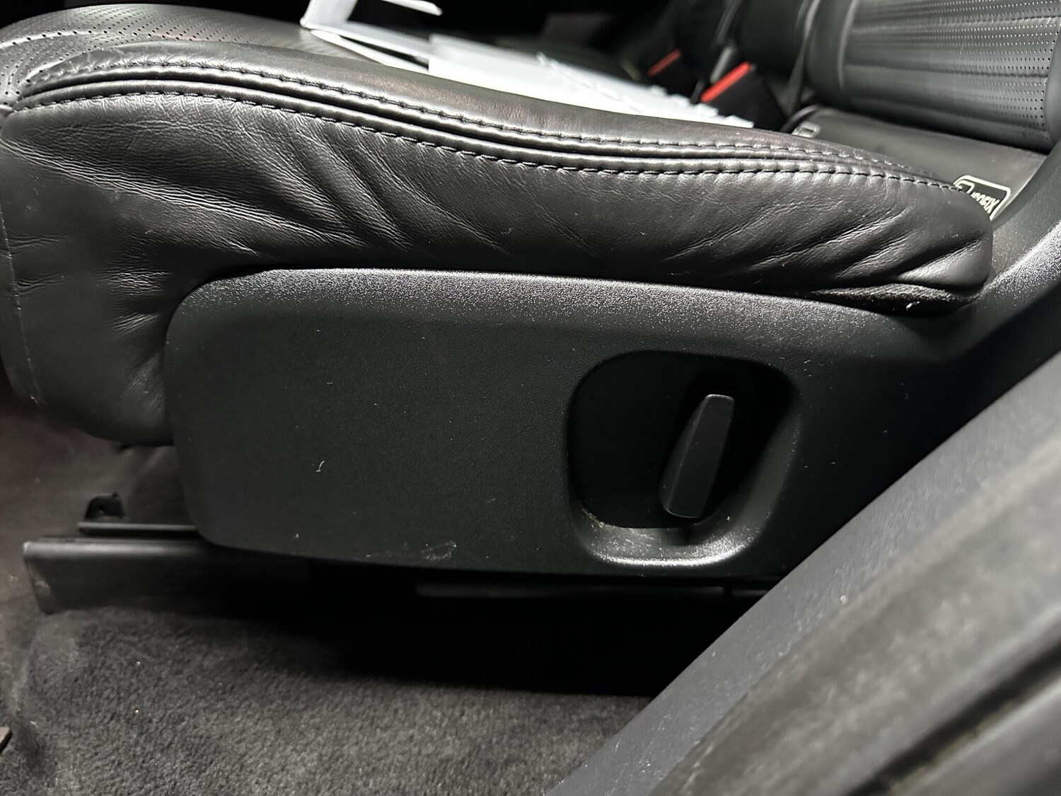 Used Land Rover Discovery 2017 for sale - 77351968: Photo 25