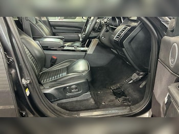 Used Land Rover Discovery 2017 for sale - 77351968: Photo