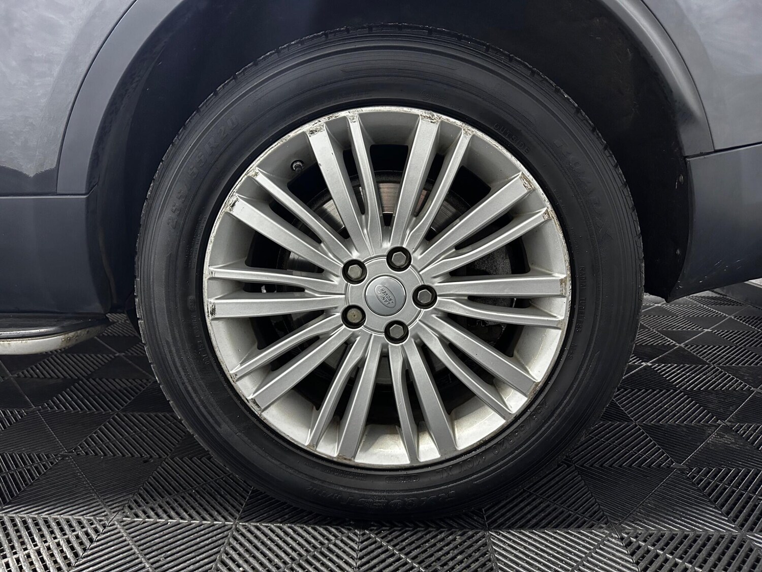 Used Land Rover Discovery 2017 for sale - 77351968: Photo 40