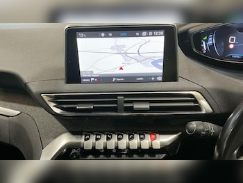 Used Peugeot 3008 2018 for sale - 77696250: Photo