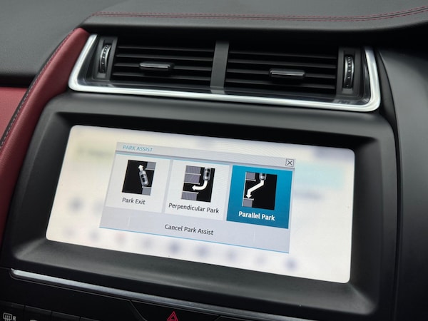 Used Jaguar E-Pace 2018 for sale - 74895631: Photo 10