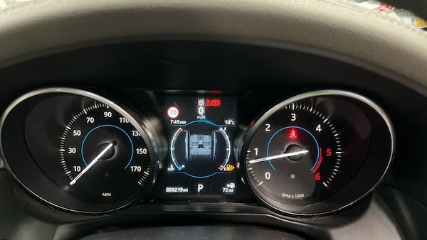 Used Jaguar XF 2016 for sale - 76227056: Photo 5