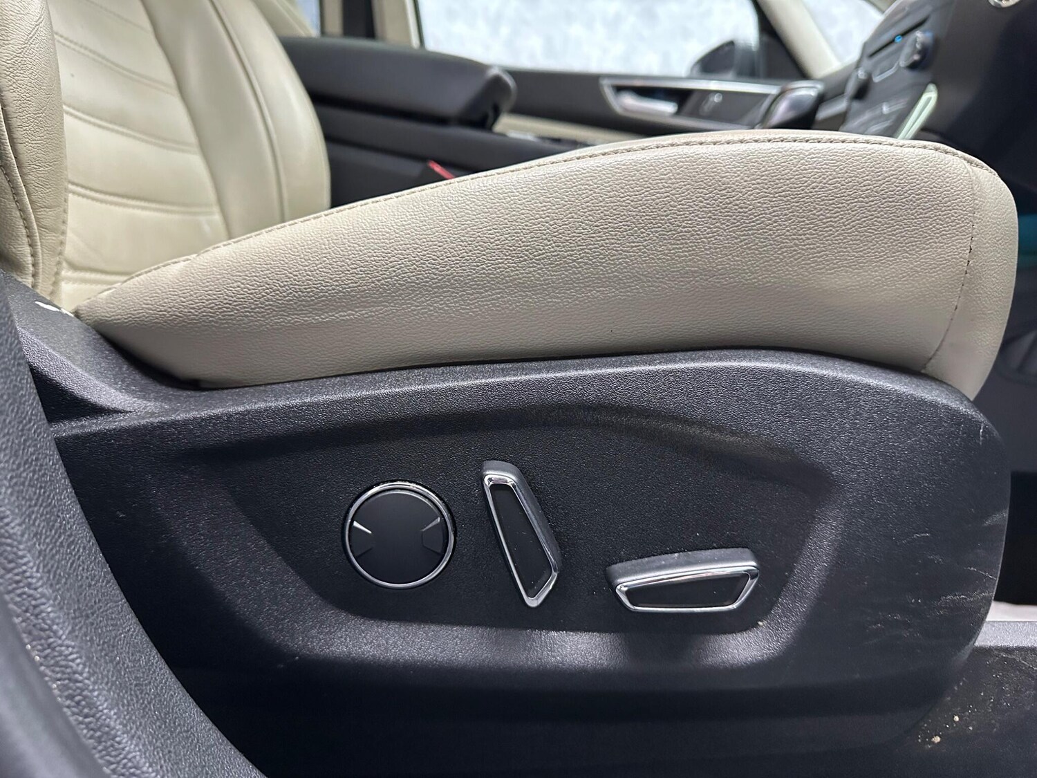 Used Ford Galaxy 2017 for sale - 78058865: Photo 32