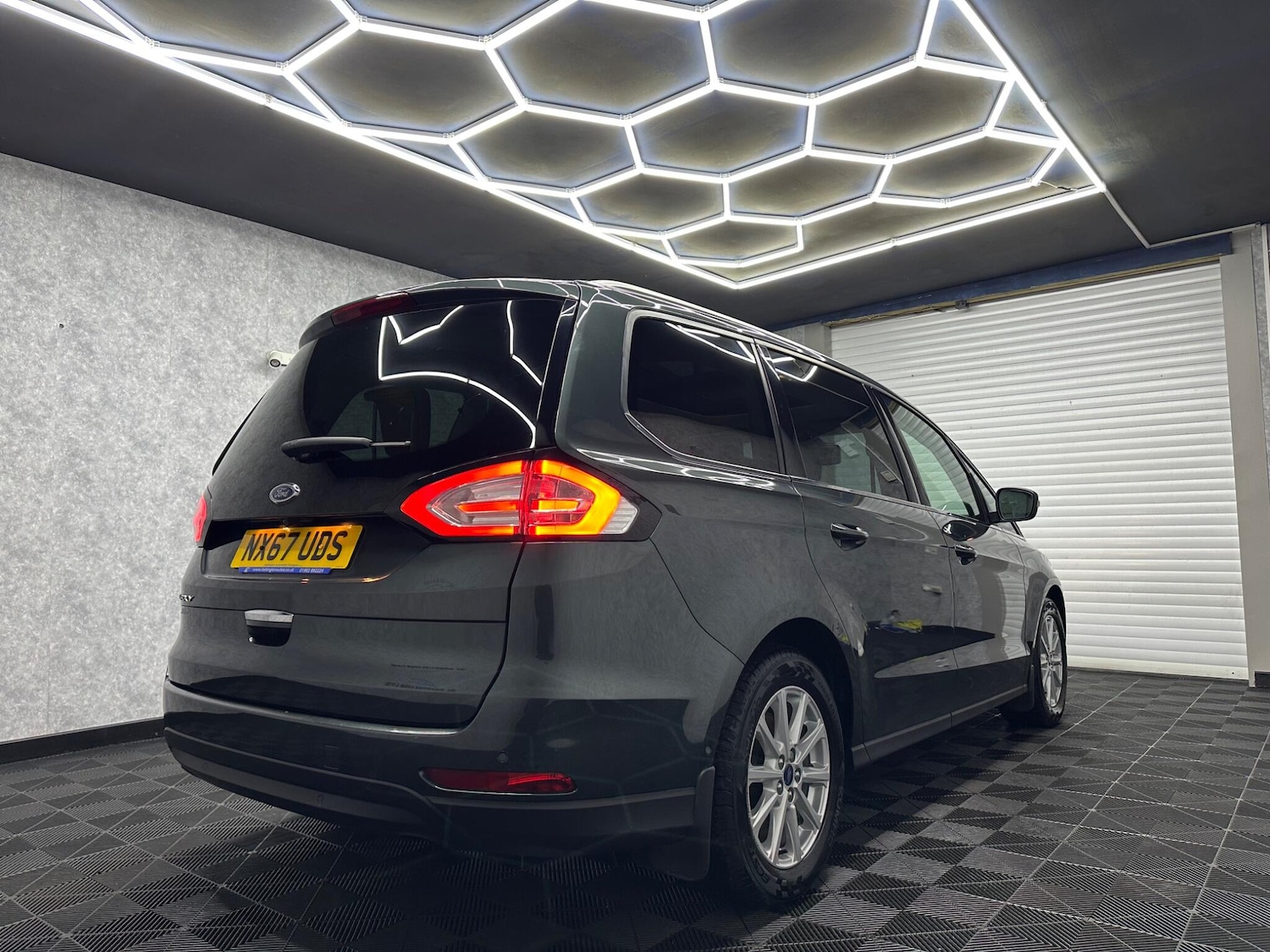 Used Ford Galaxy 2017 for sale - 78058865: Photo 4