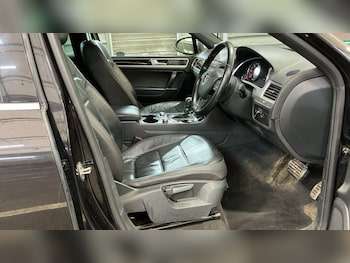 Used Volkswagen Touareg 2015 for sale - 77387397: Photo