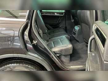 Used Volkswagen Touareg 2015 for sale - 77387397: Photo