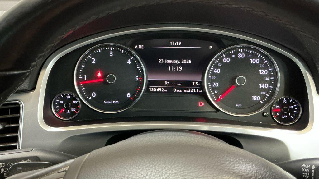 Used Volkswagen Touareg 2015 for sale - 77387397: Photo 5