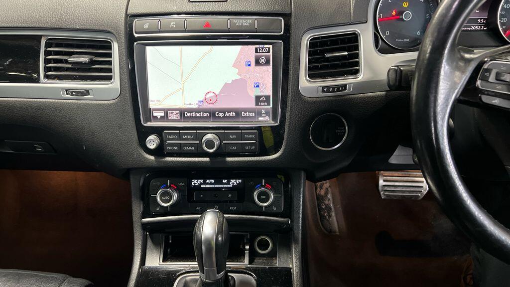 Used Volkswagen Touareg for sale - 78057646: Photo 4