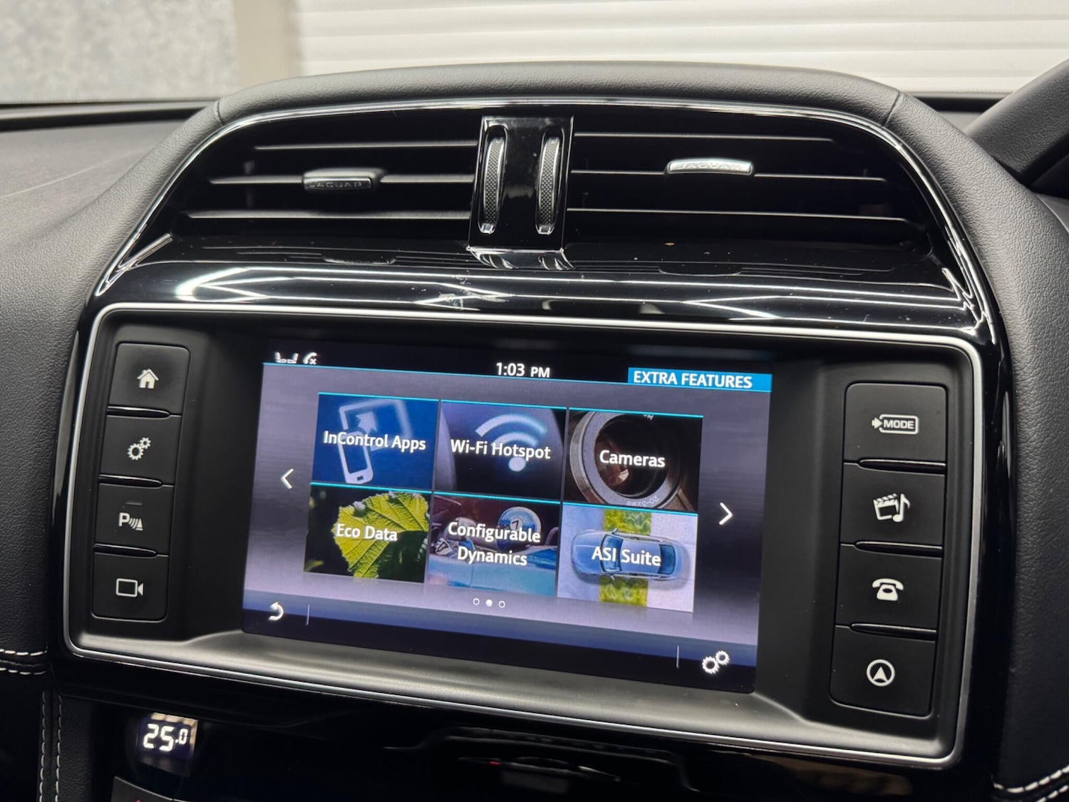 Used Jaguar F-Pace 2016 for sale - 76226262: Photo 17