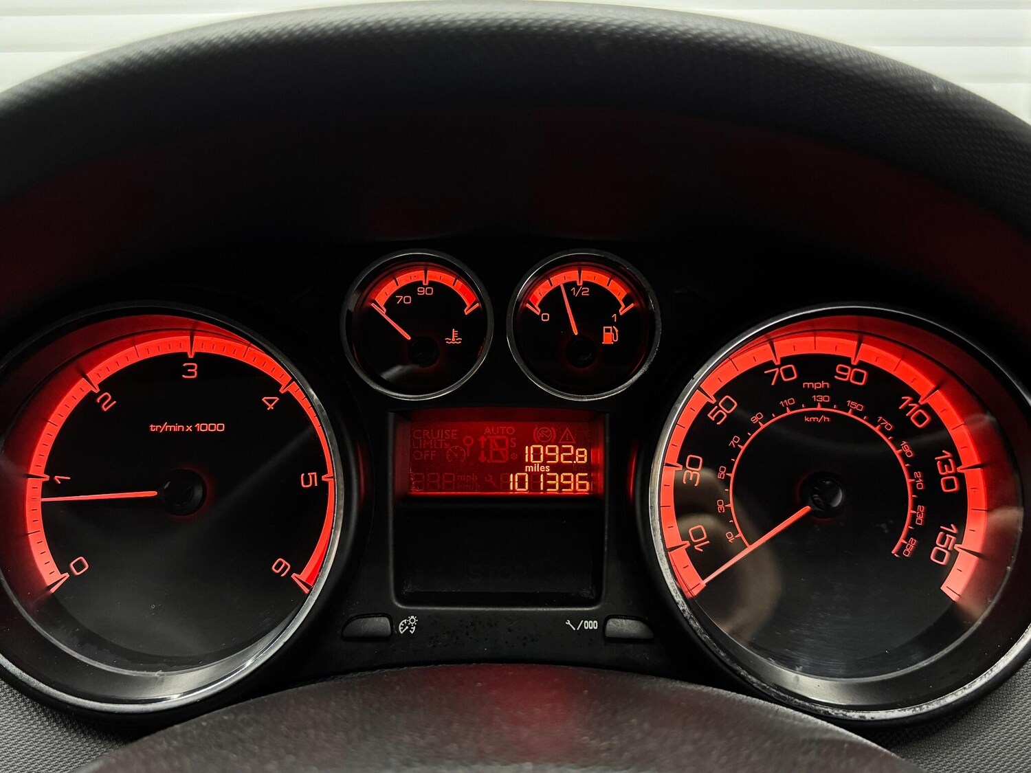 Used Peugeot 308 2013 for sale - 75756032: Photo 10