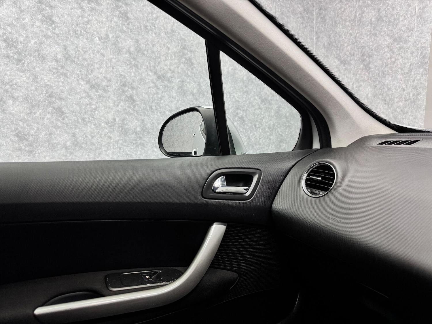 Used Peugeot 308 2013 for sale - 75756032: Photo 12