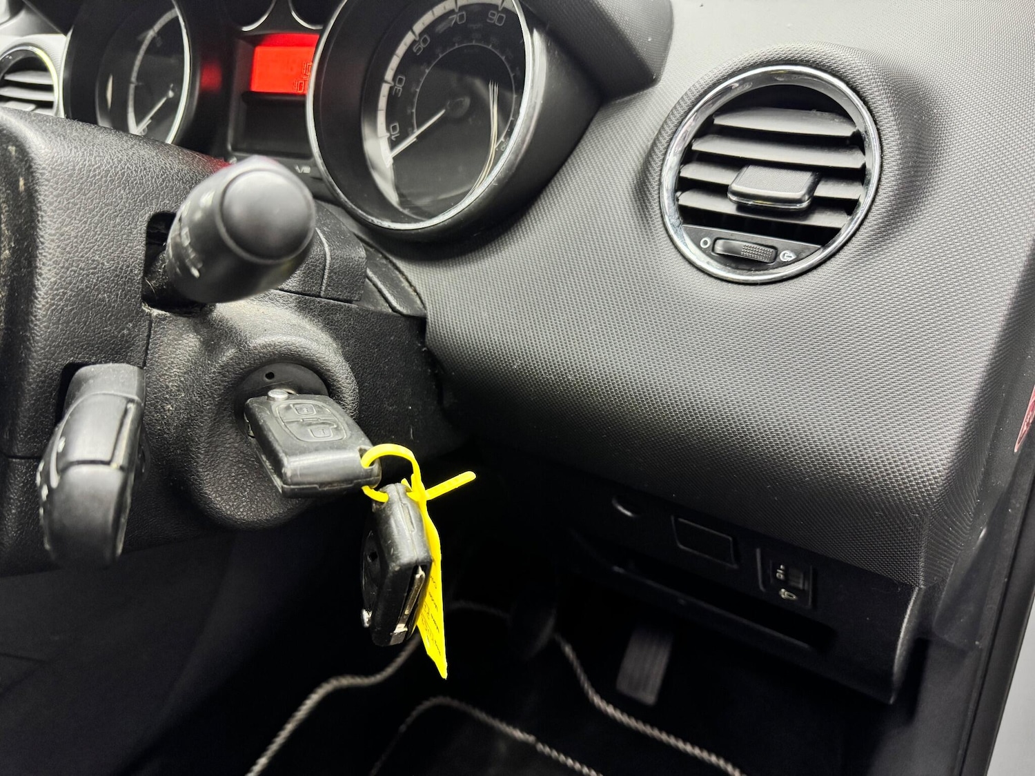 Used Peugeot 308 2013 for sale - 75756032: Photo 13