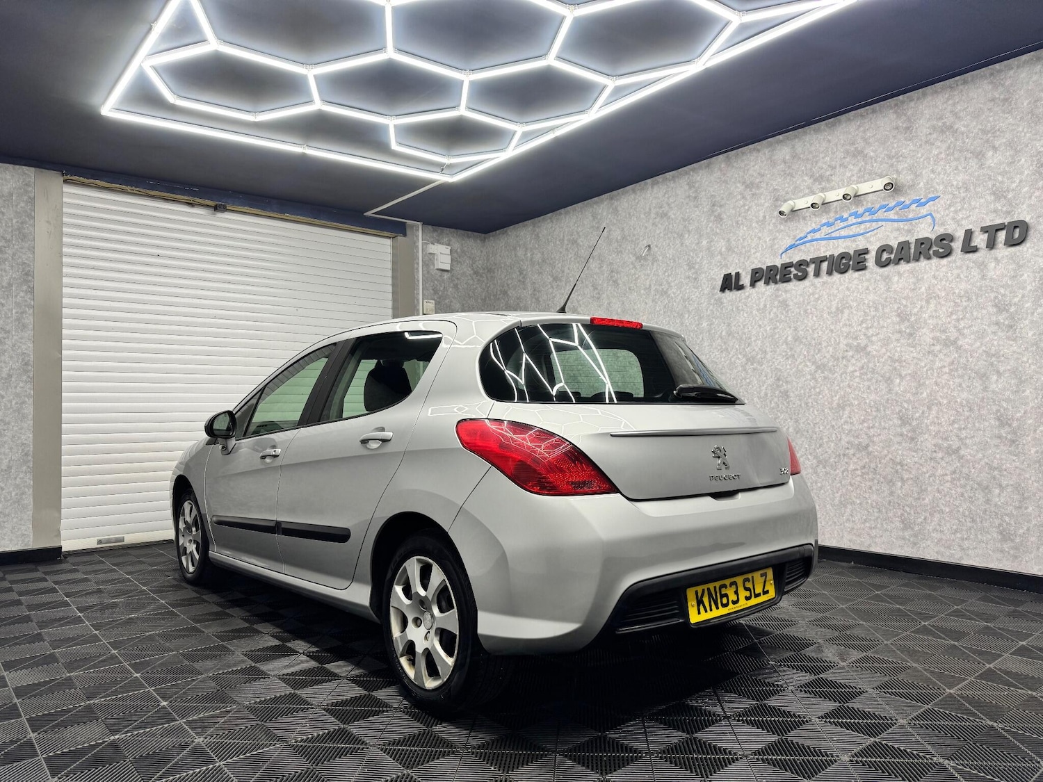 Used Peugeot 308 2013 for sale - 75756032: Photo 19