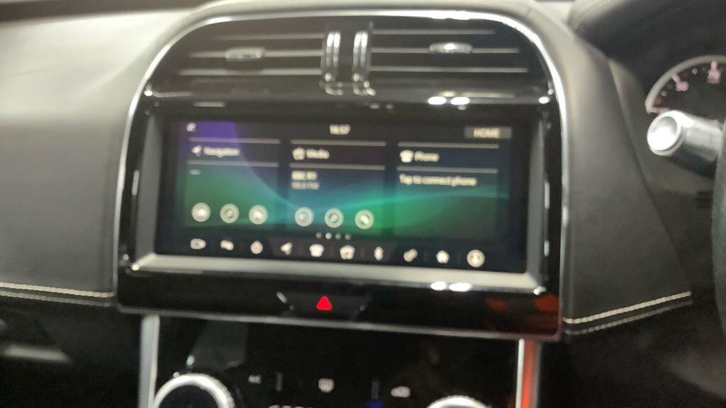 Used Jaguar XE 2019 for sale - 76786885: Photo 3