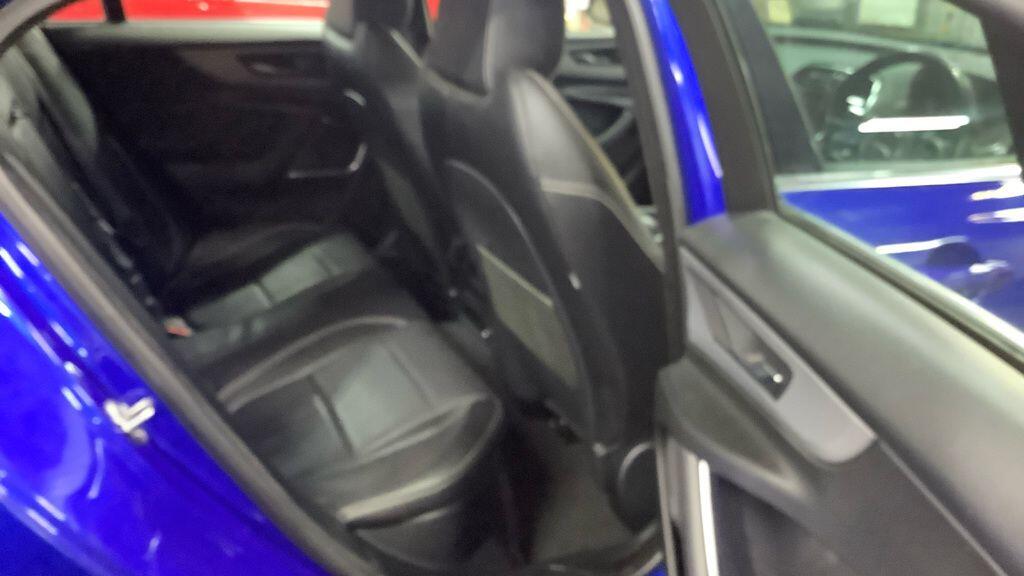 Used Jaguar XE 2019 for sale - 76786885: Photo 4