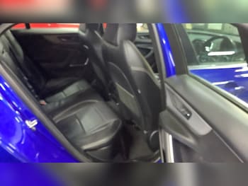 Used Jaguar XE 2019 for sale - 76786885: Photo