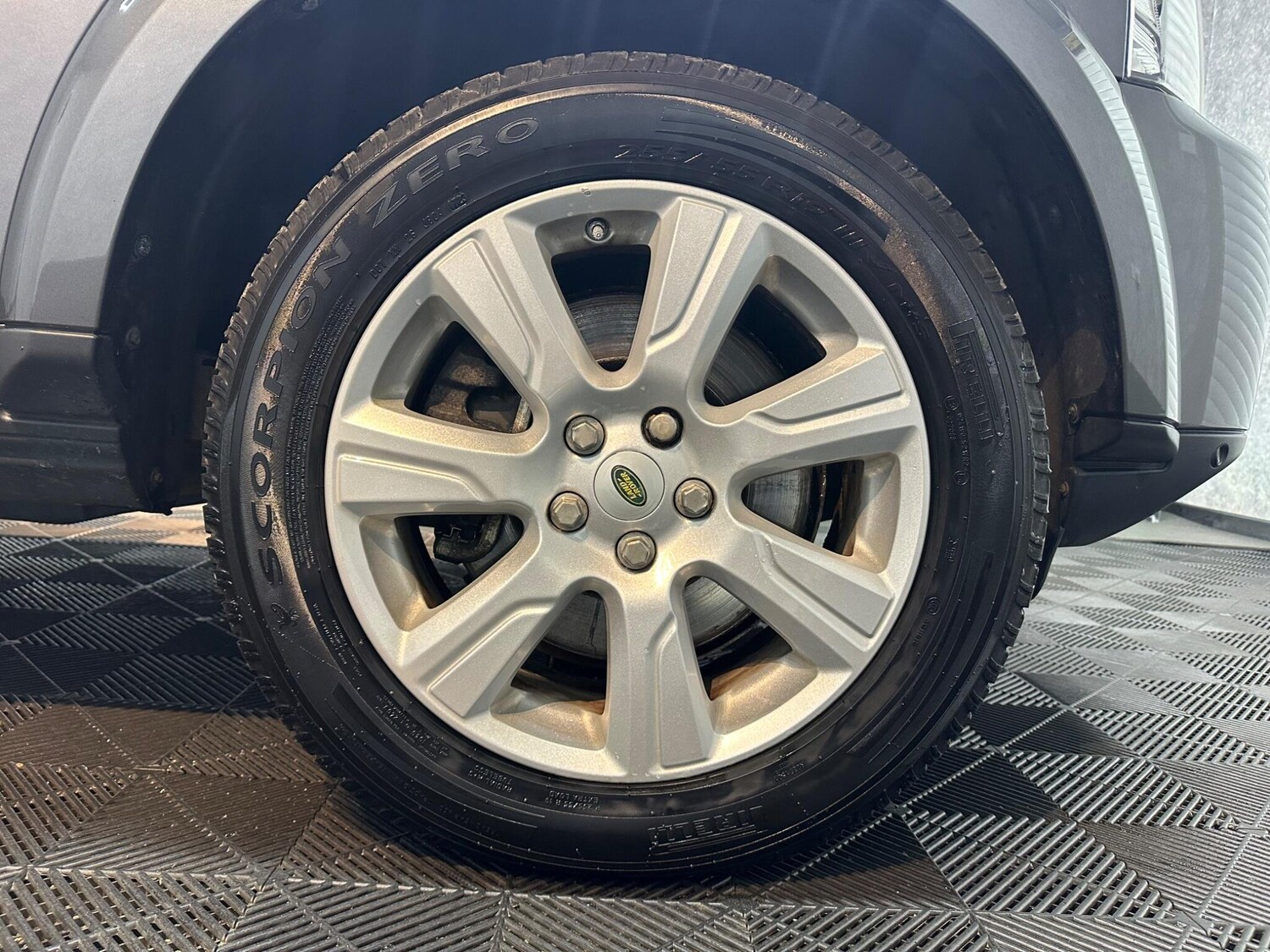 Used Land Rover Discovery 2014 for sale - 78058087: Photo 27