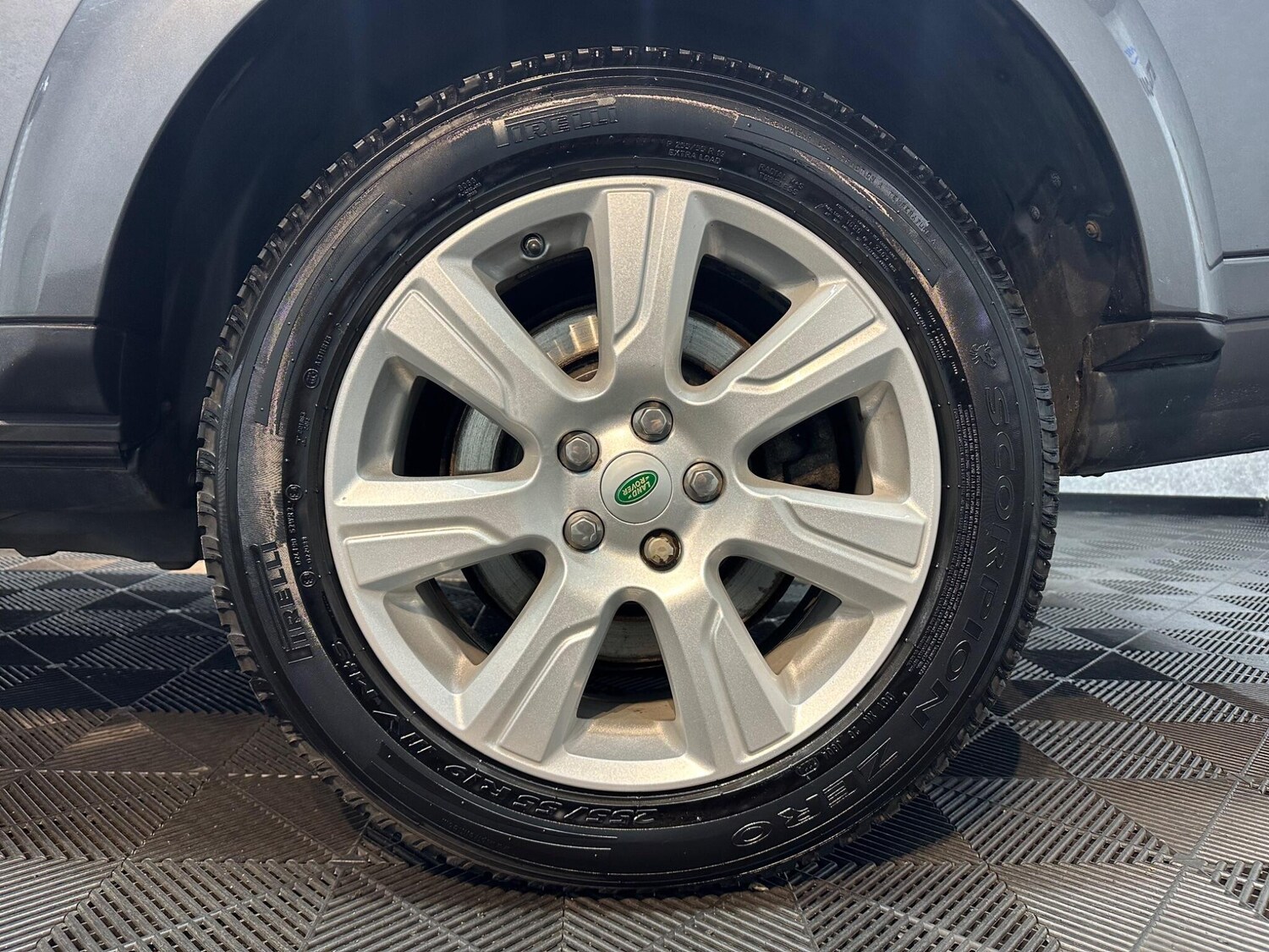 Used Land Rover Discovery 2014 for sale - 78058087: Photo 28