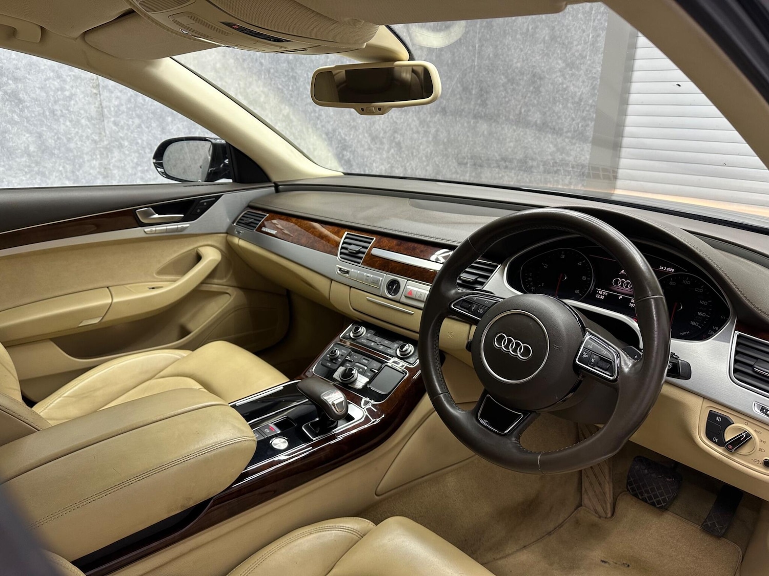 Used Audi A8 2011 for sale - 77671724: Photo 2