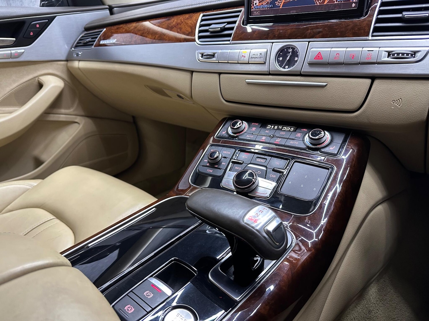 Used Audi A8 2011 for sale - 77671724: Photo 9