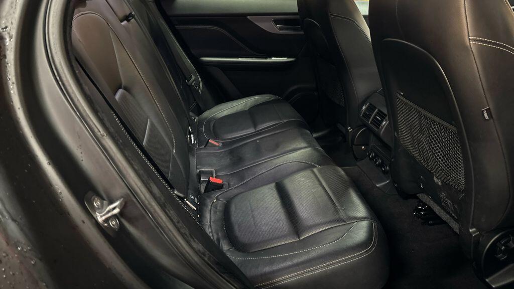Used Jaguar F-Pace 2017 for sale - 77523986: Photo 2